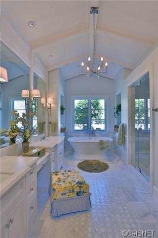 kylie-jenner-new-house-hidden-hills-19