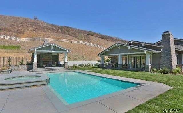 kylie-jenner-new-house-hidden-hills-21