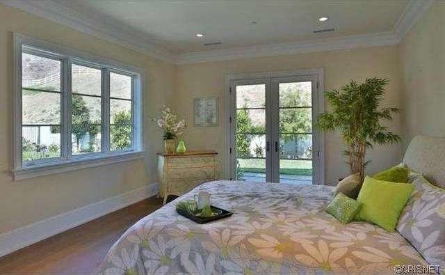 kylie-jenner-new-house-hidden-hills-32