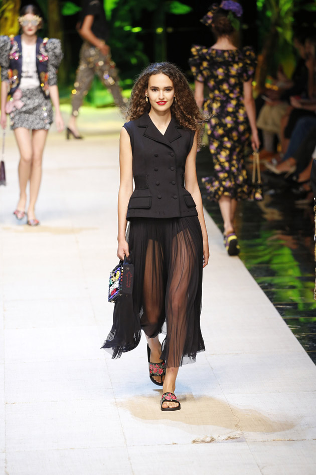 Dolce_Gabbana_  Ready to wear spring summer 2017 MILAN fashion week september 2016